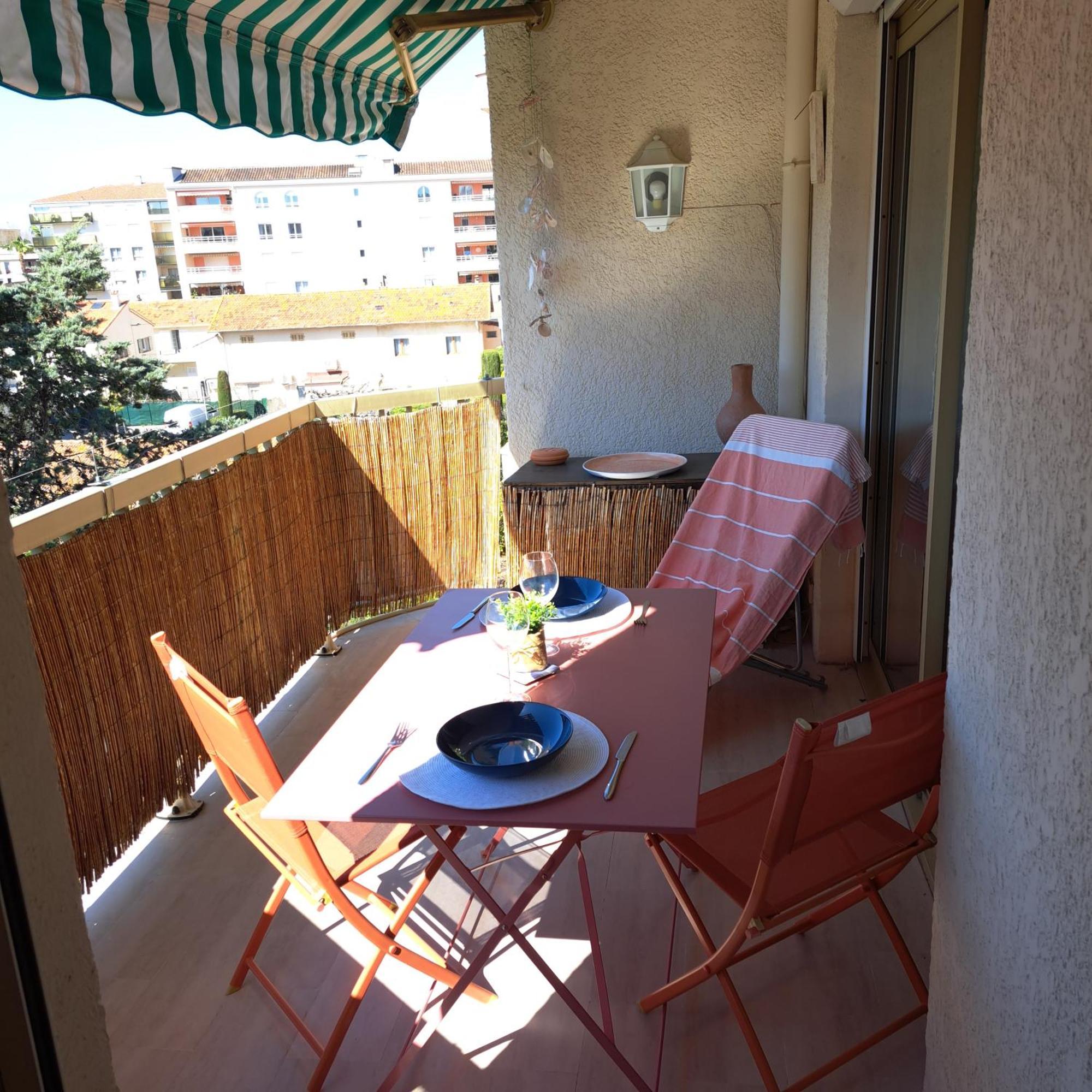 Le Palais Royal Apartment Saint-Raphael  Exterior photo