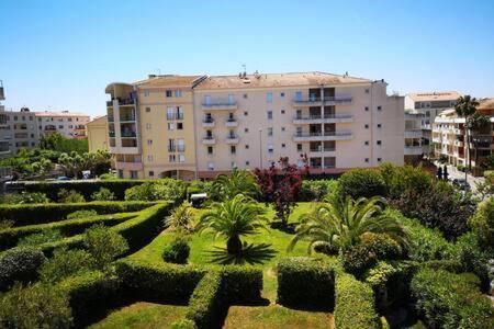Le Palais Royal Apartment Saint-Raphael  Exterior photo